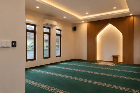 Lampu musala biasa.