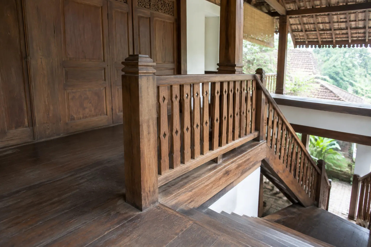 Nilai adaptasi pagar tradisional.