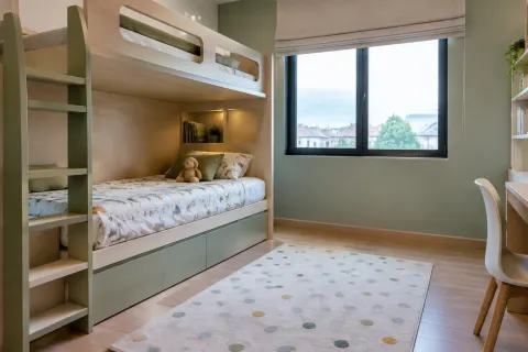 Kamar anak dengan tempat tidur tingkat.