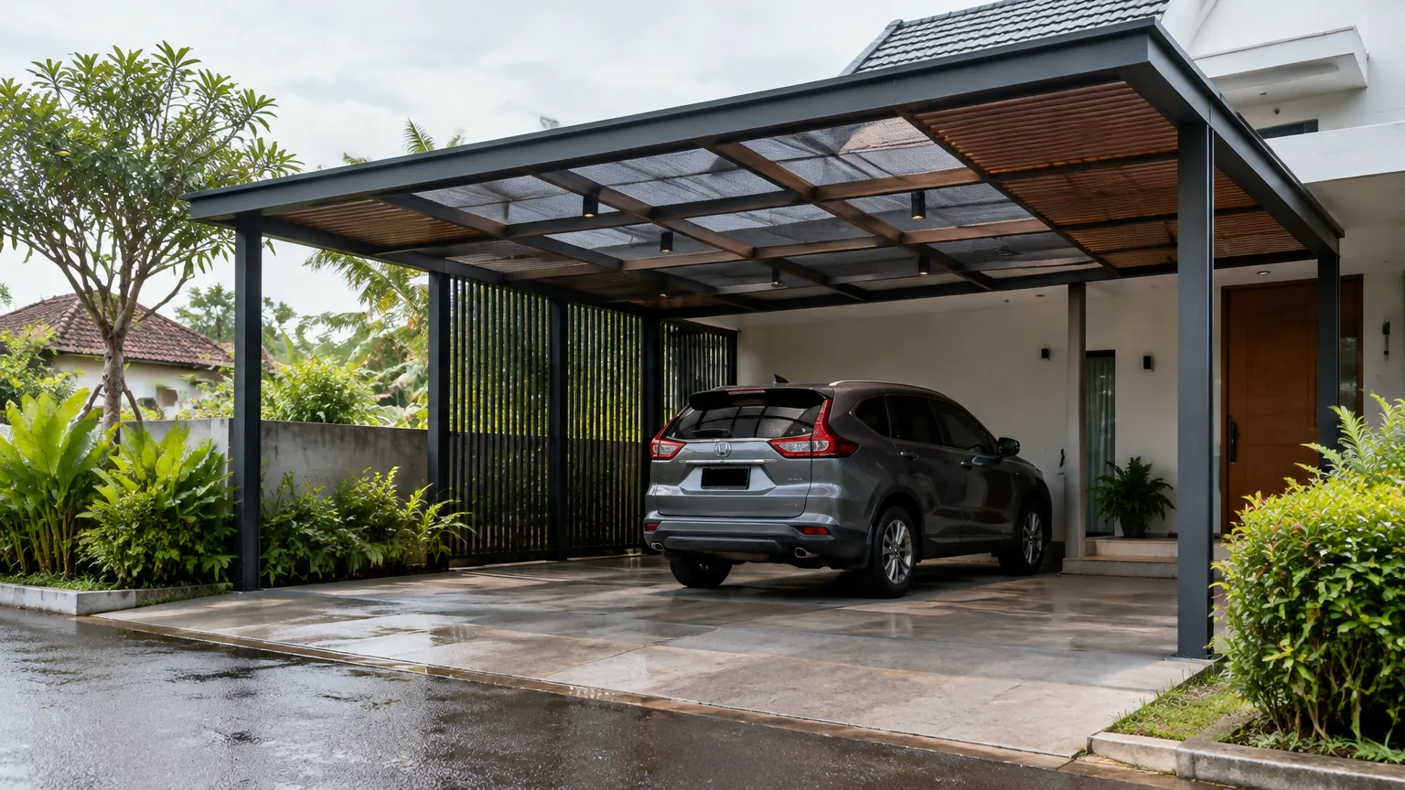 Mobil di bawah atap carport terbuka