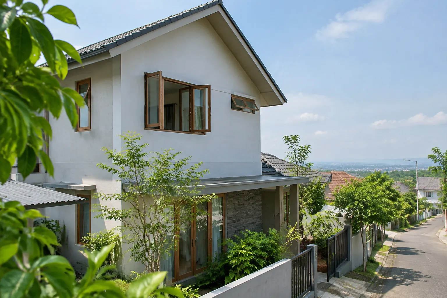 Luar rumah.