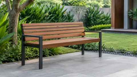 Bangku taman dengan rangka logam dan dudukan kayu