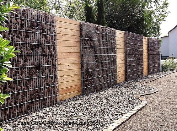 pagar rumah dari batu alam dan kayu solid