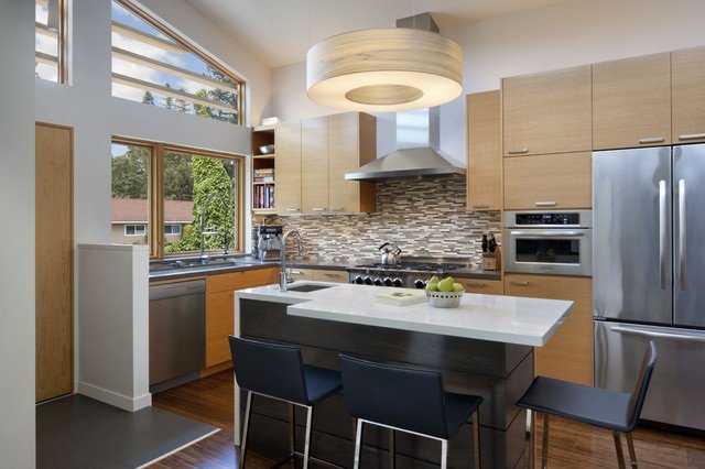interior dapur dengan kitchen island