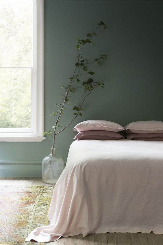warna hijau hutan atau jungle green untuk kamar tidur