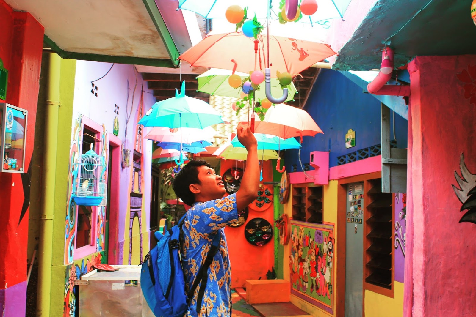 desain rumah warna warni
