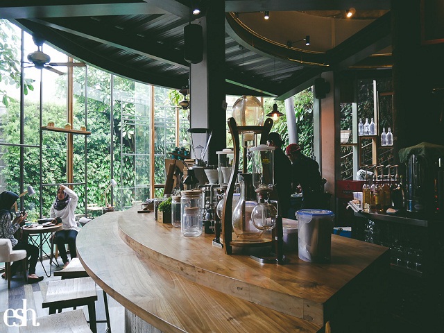 6 Gaya Desain Kedai Kopi di Kota Bandung yang Homey dan Cozy