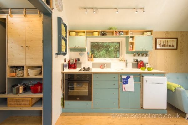desain pantry rumah kecil
