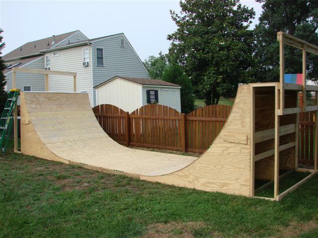 ide desain interior yang unik dan menarik; gagasan desain playgroudn di taman belakang rumah