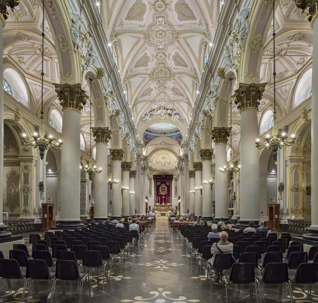 interior monumental