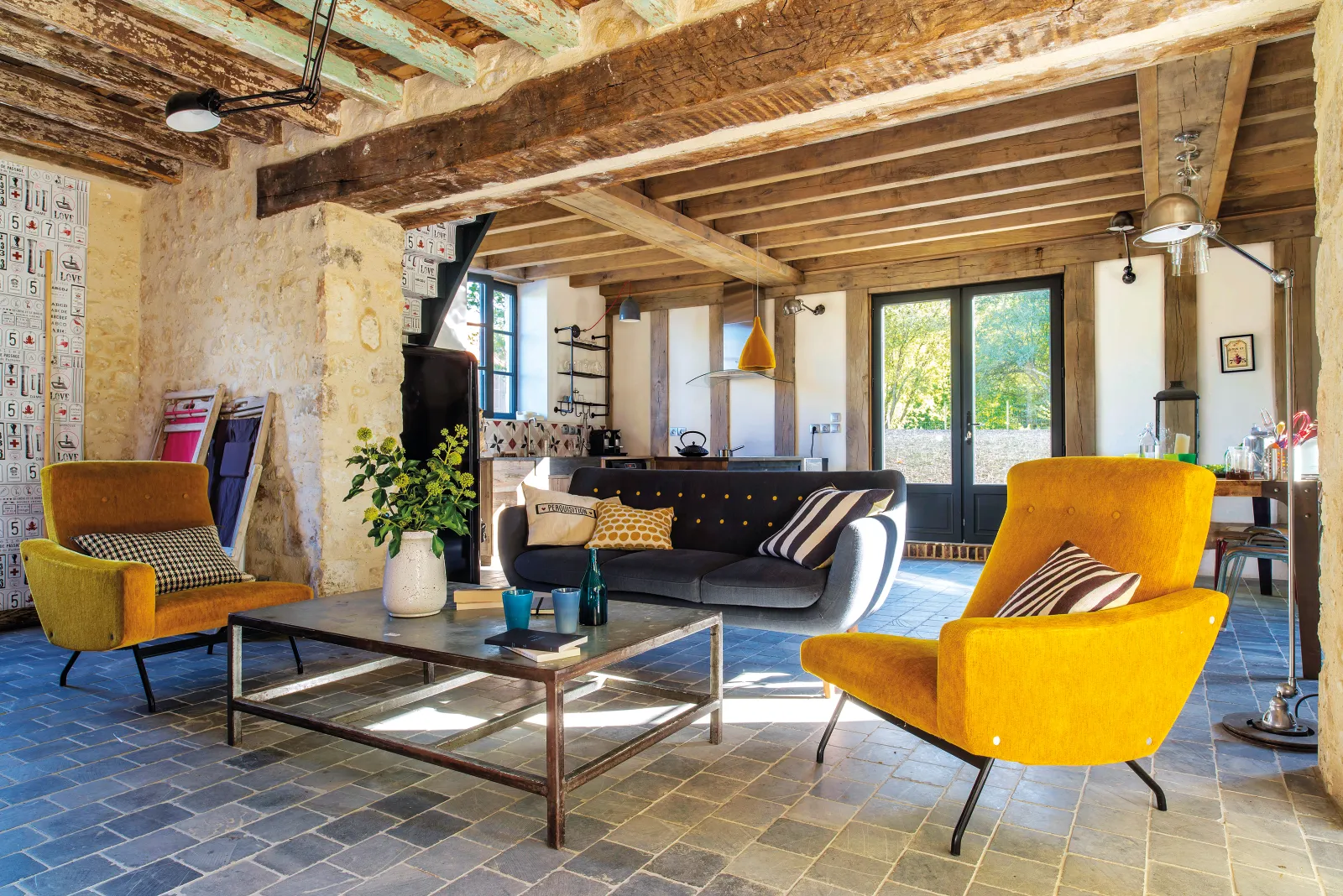 modern retro interior decor