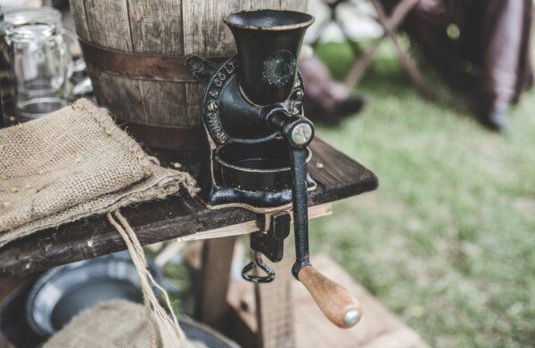 Desain Coffee Shop Rumahan Gaya Vintage