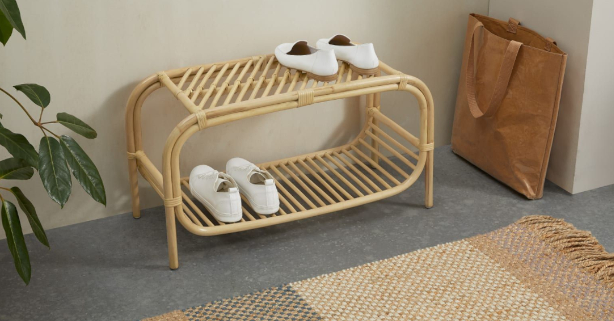 model rak sepatu