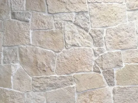 Dinding Batu Alam vs Stone Veneer; Kenali Lebih Dekat