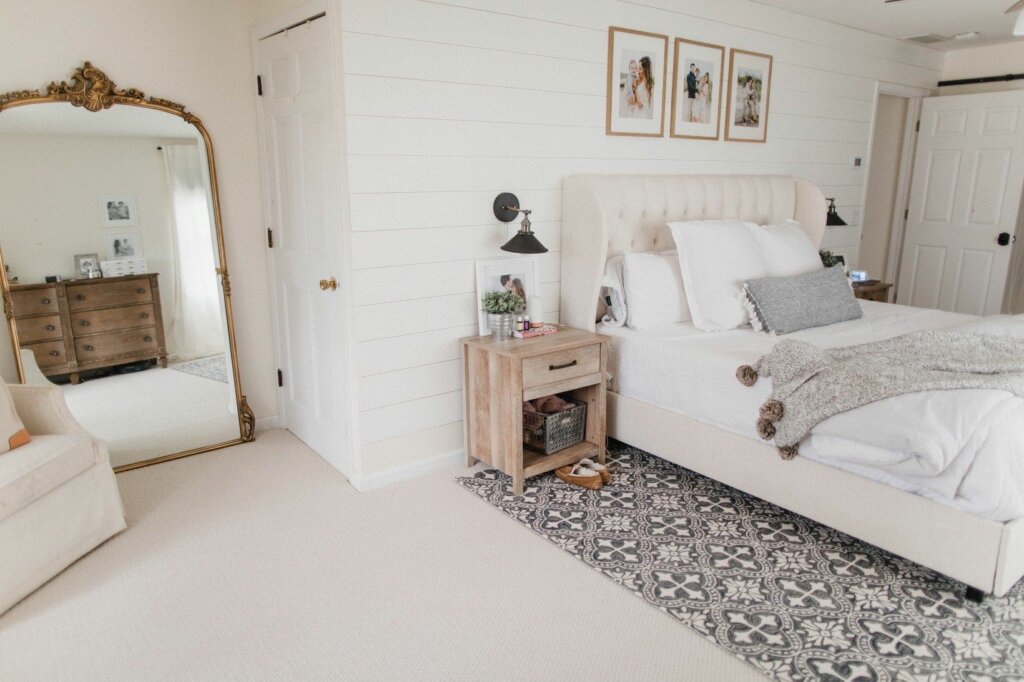 karpet lantai di kamar klasik