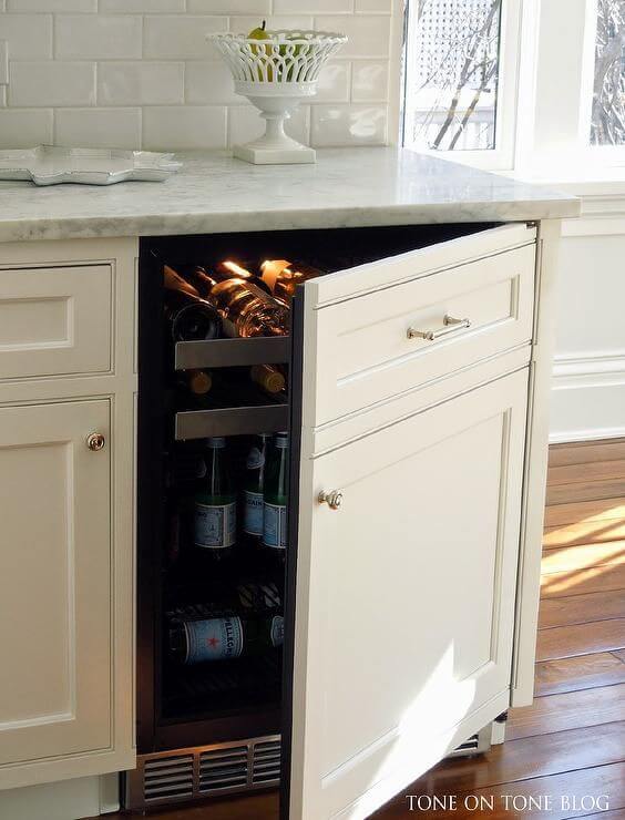 model meja dapur dengan penyimpanan mini