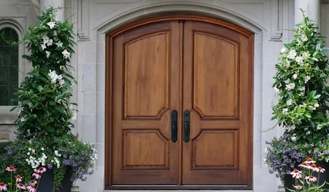 Pintu kayu