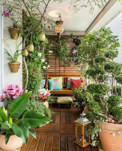 Desain Balkon Kamar