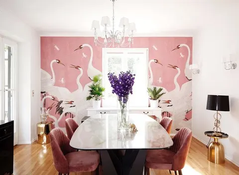 Kombinasi Warna yang Cocok dengan Wallpaper Dinding Pink untuk Tampilan yang Lebih Elegan