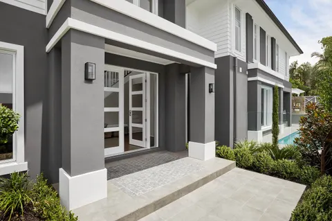 6 Desain Penerapan Cat Teras Rumah Warna Abu Abu, Cantik dan Menawan!