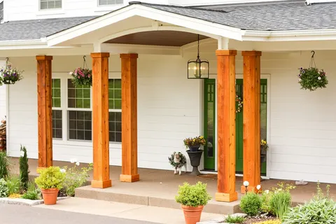 warna pilar teras rumah