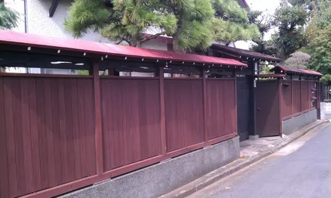 Mengenal Karakter Pagar Rumah Jepang: Keindahan dan Keunikan dalam Desain