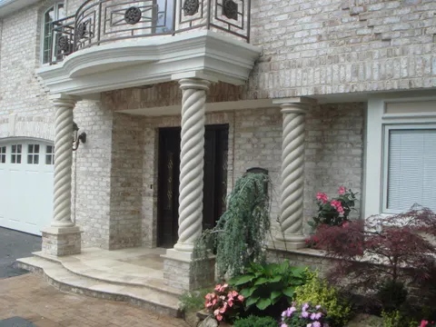 6 Model Tiang Teras Rumah Mewah Nan Menawan