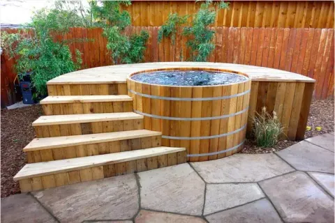 15 Desain Bak Mandi Air Panas dan Spa