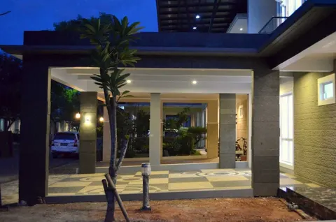 Lighting Design untuk Rumah Mewah: Foyer Dramatis, Art Terbaca, Scene yang Nyambung