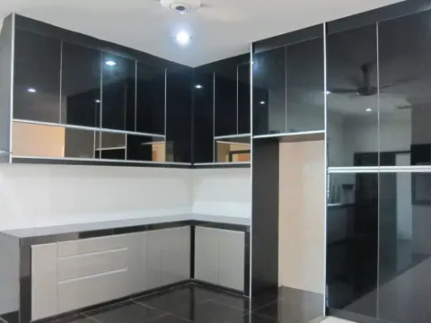 Kitchen Set Kaca Minimalis