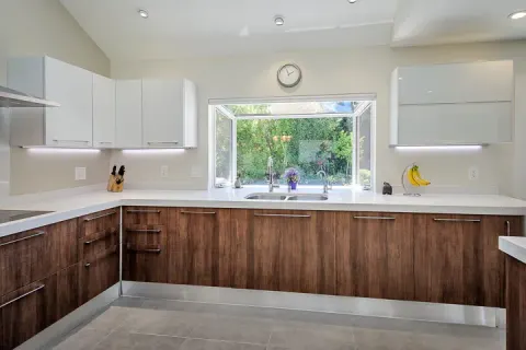 Under-Cabinet Lighting Dapur